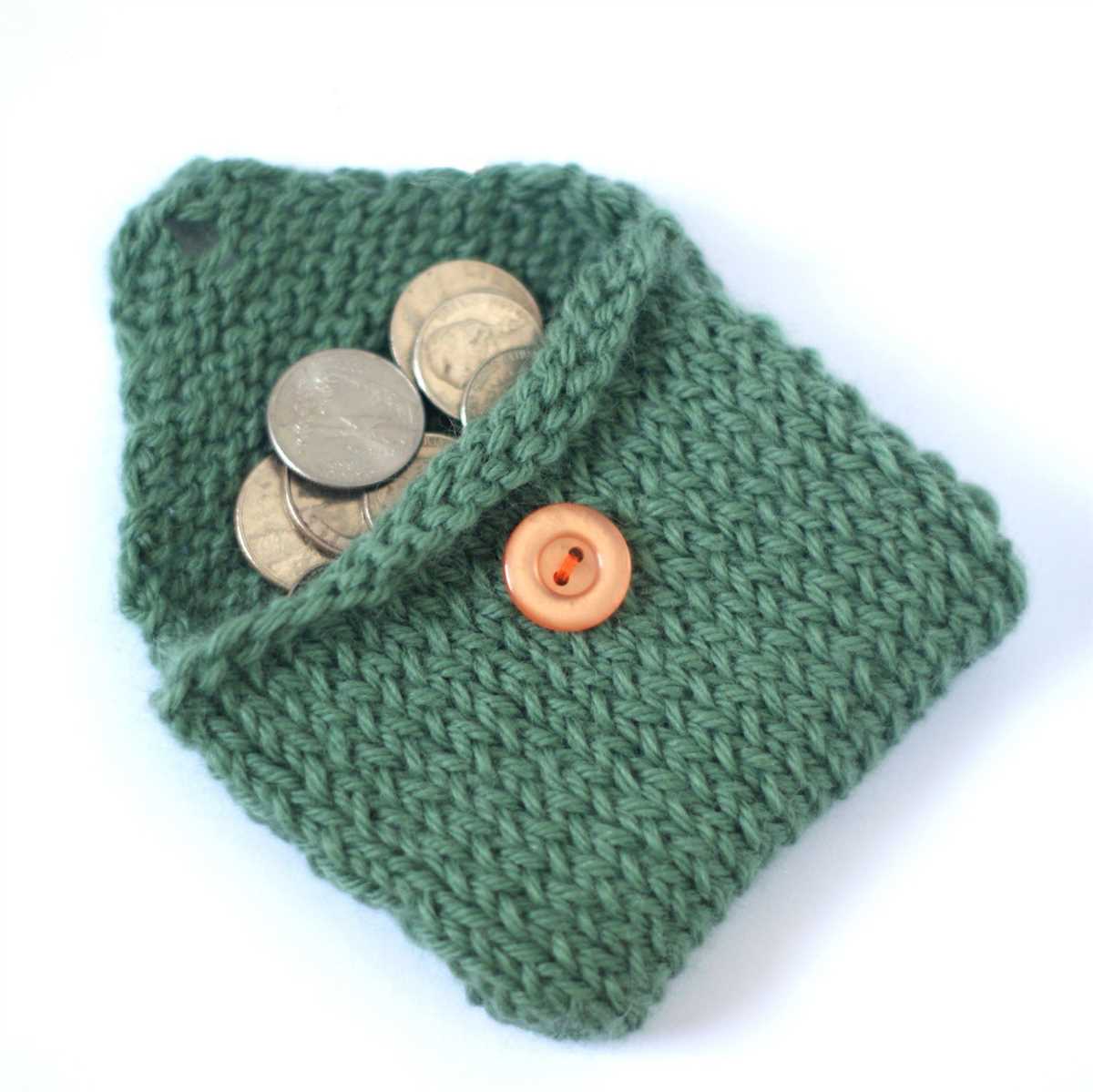 Knitted wallet pattern
