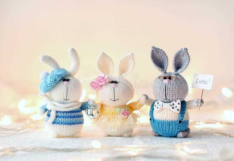 Knitted easter bunny hat pattern