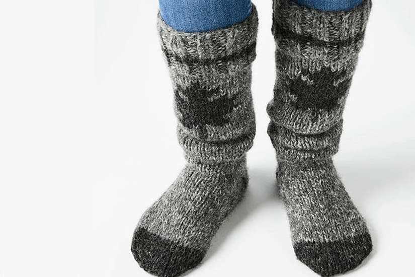 Mens wool socks knitting pattern