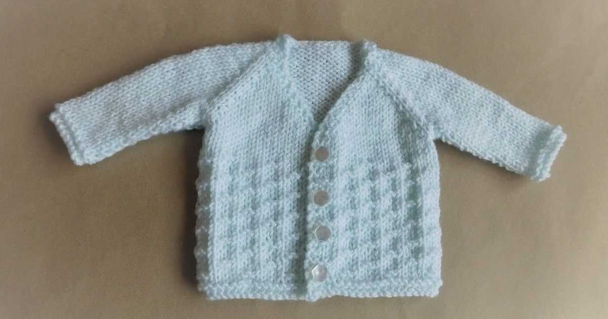Knitting patterns for newborn cardigans