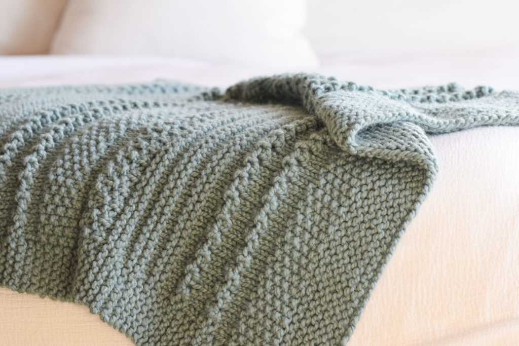 Stunning Knit Blanket Designs That Will Warm Your Heart Beautiful knit blanket patterns