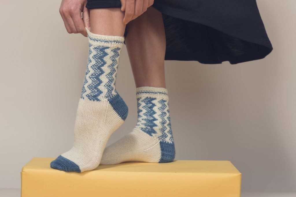 Easy leg warmer knitting pattern straight needles