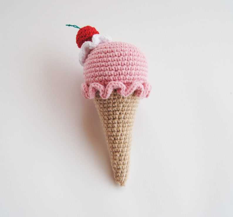 Ice cream hat knitting pattern