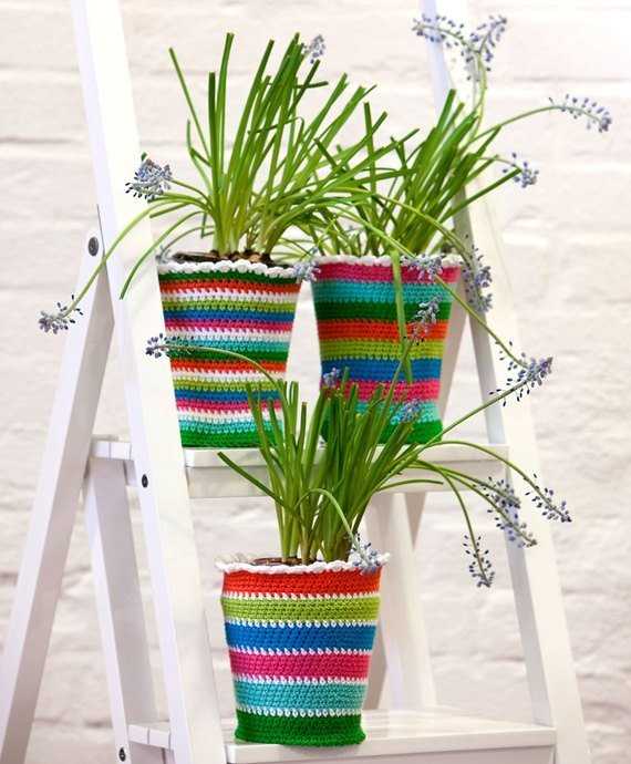Knitted hanging plant holder pattern