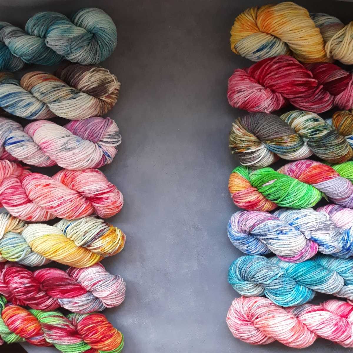 Knit scarf pattern variegated yarn