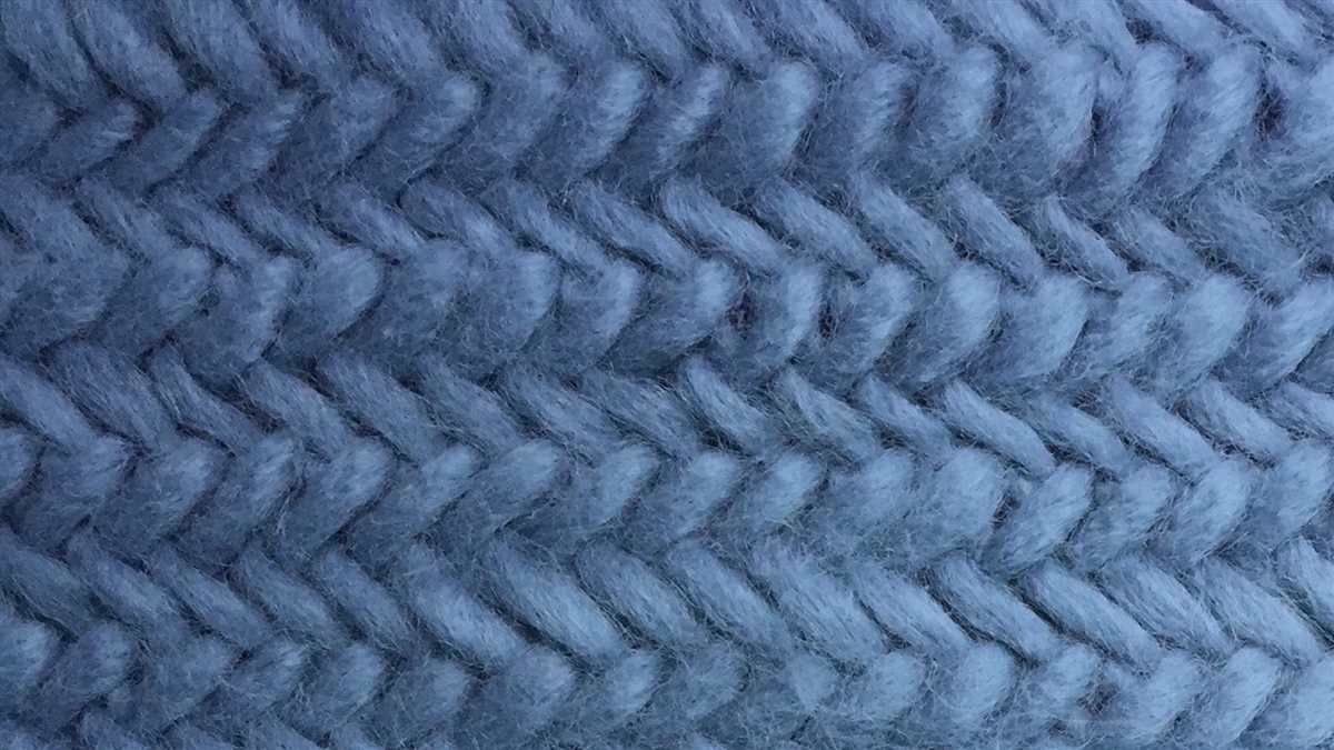 Work in pattern knitting