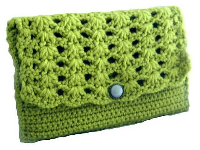 Knitted wallet pattern