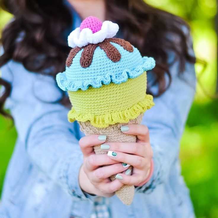 Knitted ice cream cone pattern