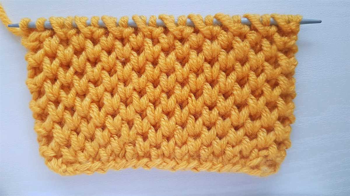 Diagonal knit stitch pattern