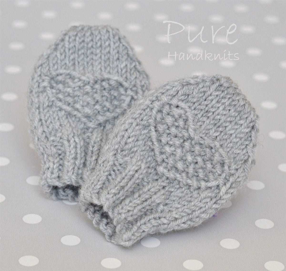 Baby mittens knitting pattern