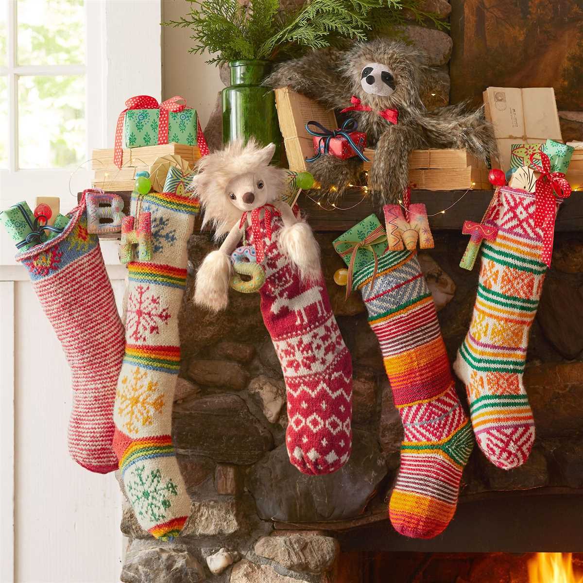 Free patterns for hand knit christmas stockings