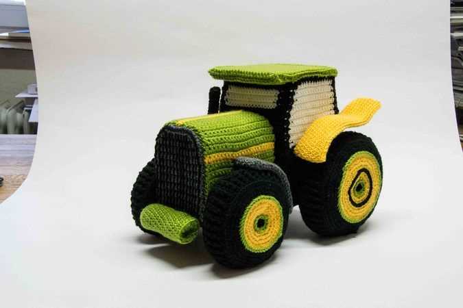 John deere tractor knitting pattern