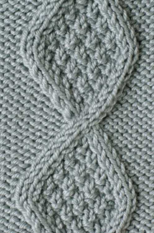 Diamond cable knitting pattern