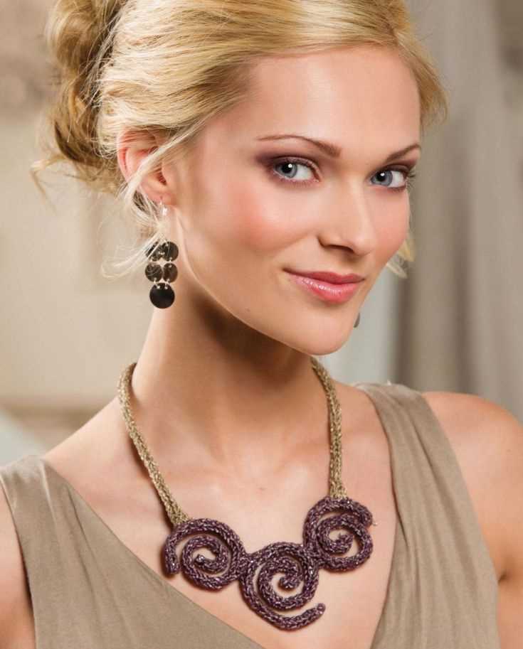 Knit necklace pattern