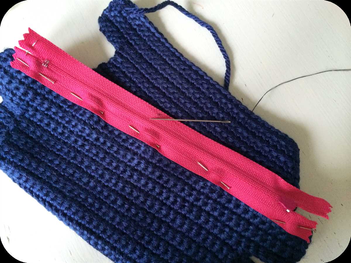 Knitted pencil case pattern
