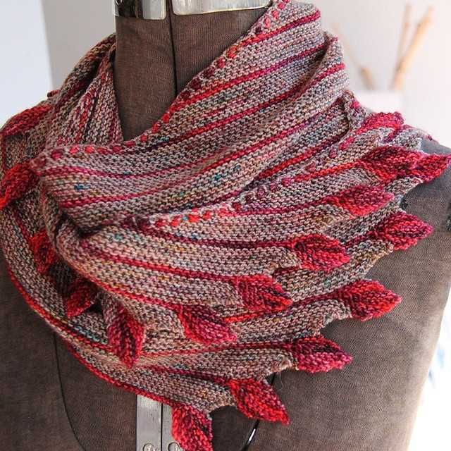 Reyna shawl knitting pattern