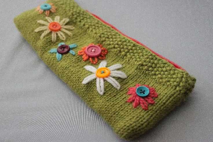Knitted pencil case pattern