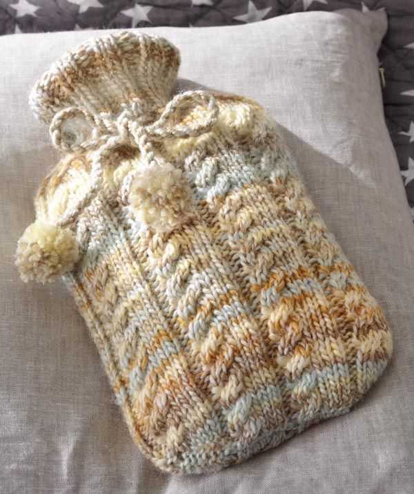 Knit your own cozy hot water bottle cover with this free pattern Free hot water bottle knitting pattern