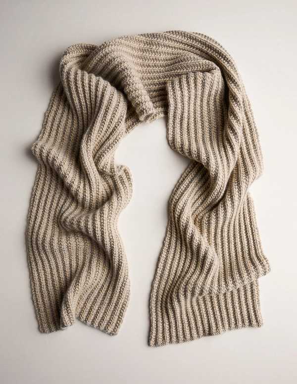 Ribbed scarf pattern knitting