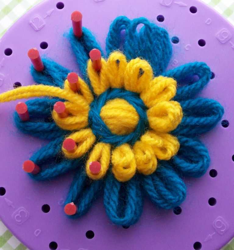 Loom knit flower pattern