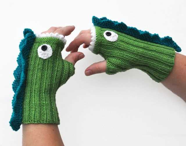 Knitted mitt pattern