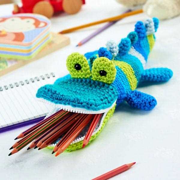Knitted pencil case pattern
