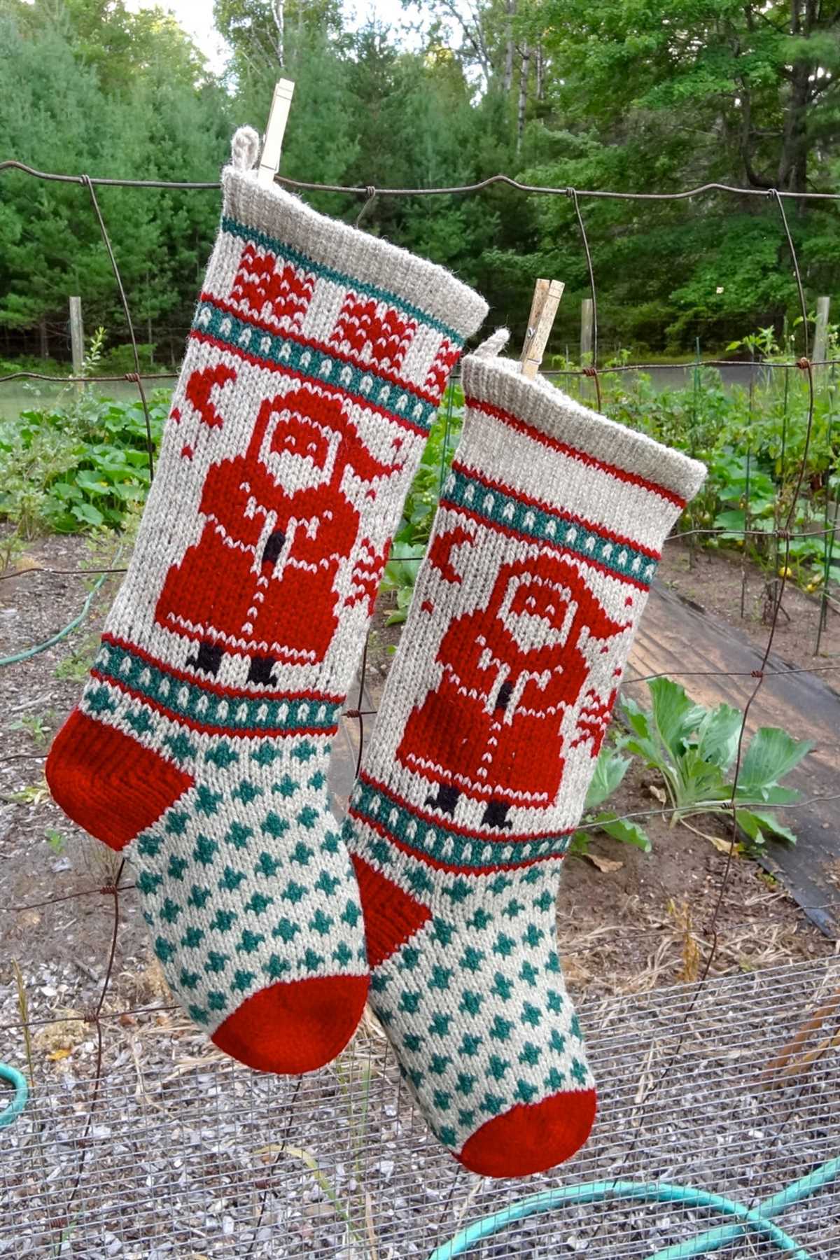 Knitted santa stocking pattern