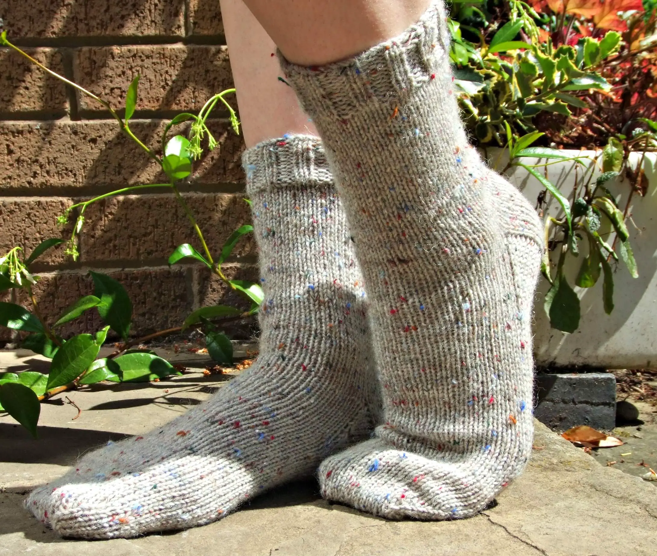 Mens wool socks knitting pattern