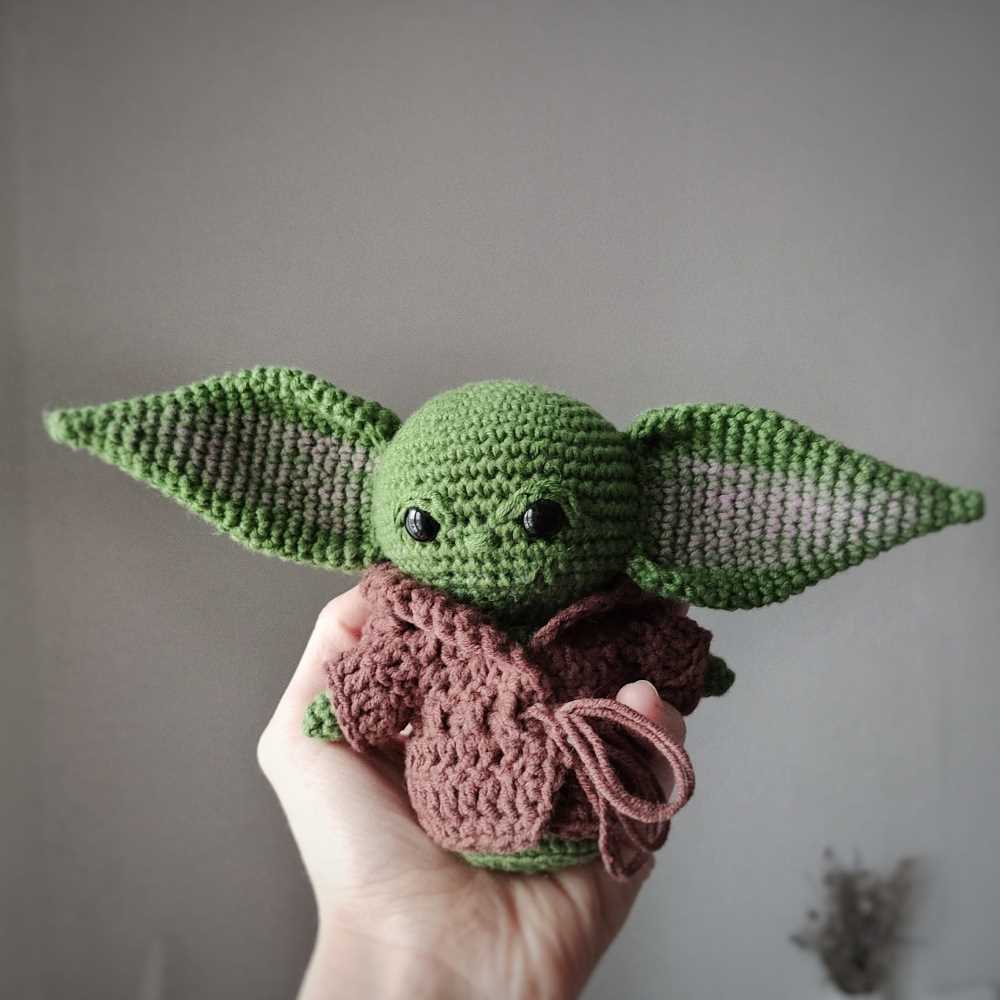 Knitting pattern for yoda