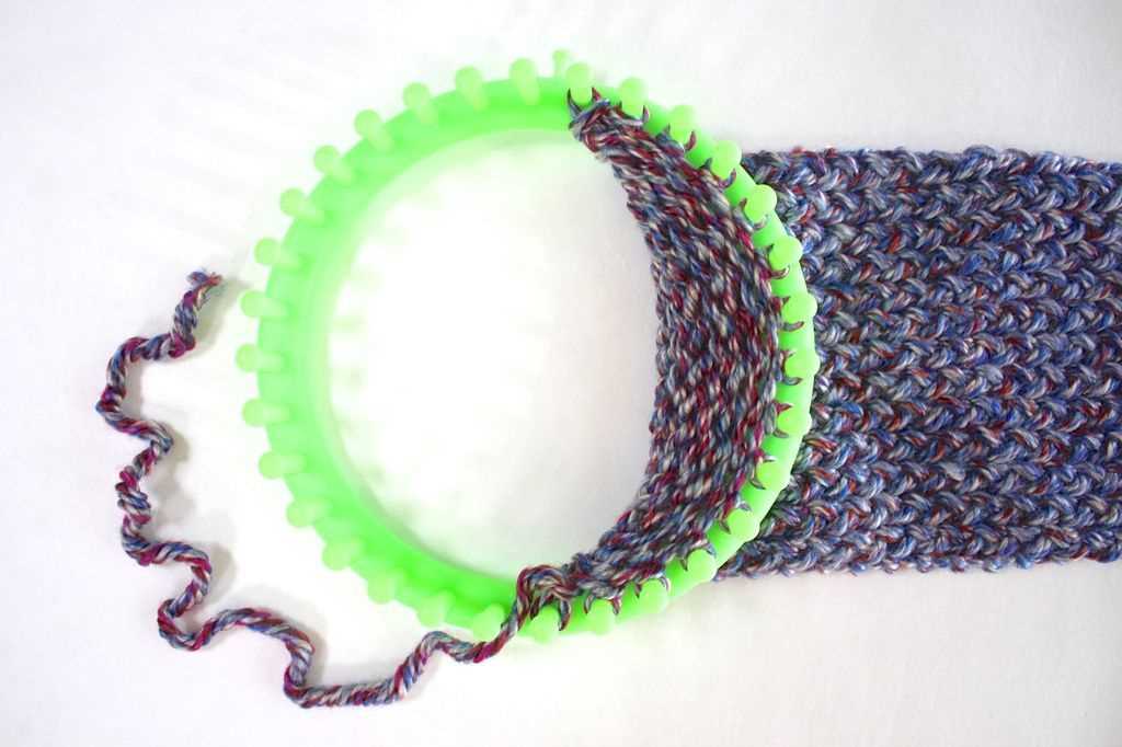 Circular knitting needles scarf pattern