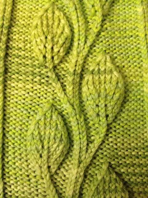 Leaf scarf knitting pattern