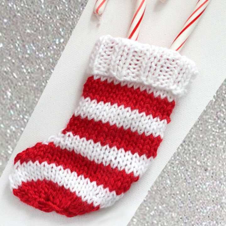 Free christmas stocking knitting pattern straight needles for beginners
