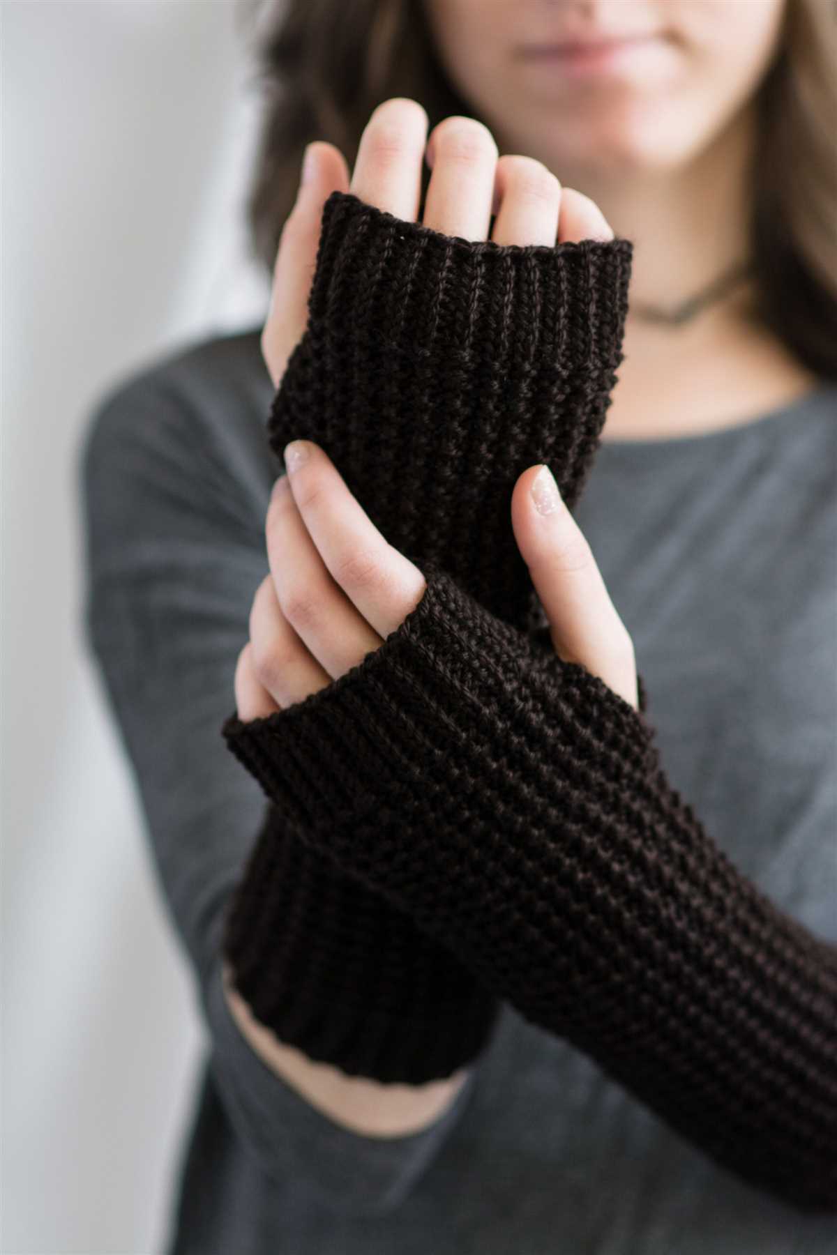 Uncover the Stylish Patterns of Fingerless Knitted Gloves Knitted gloves without fingers pattern