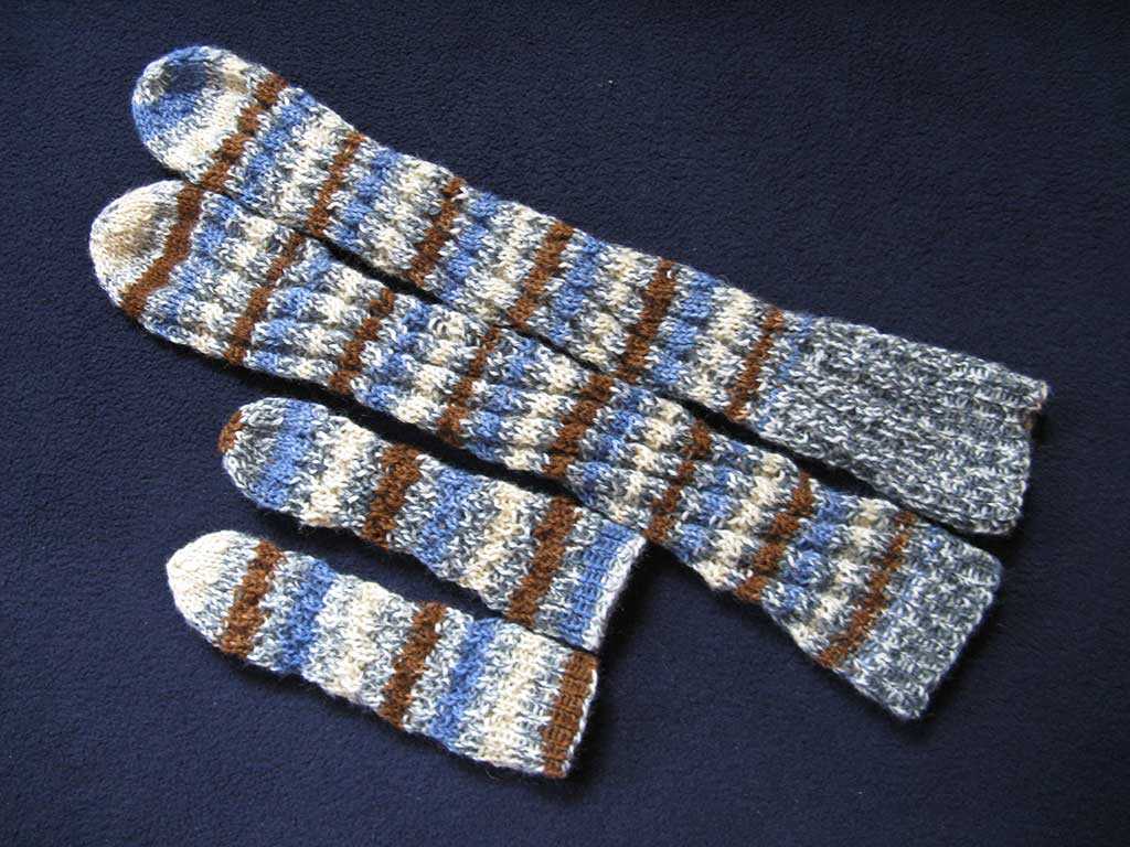 Hand knit tube sock pattern