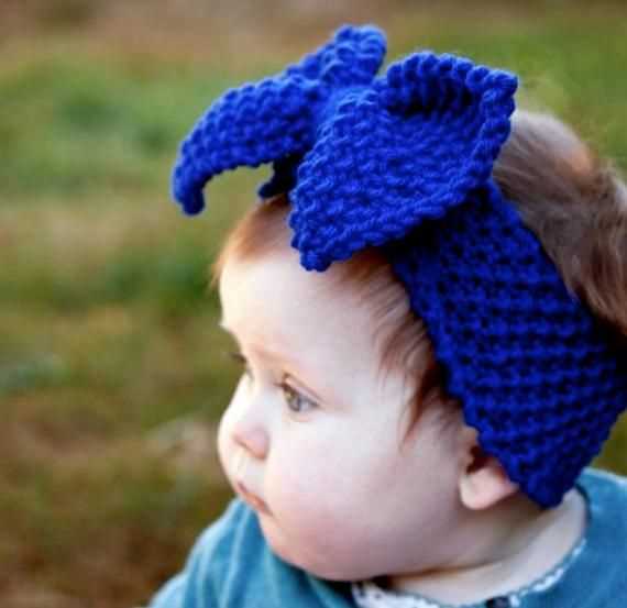 Knitting pattern for headband with bow