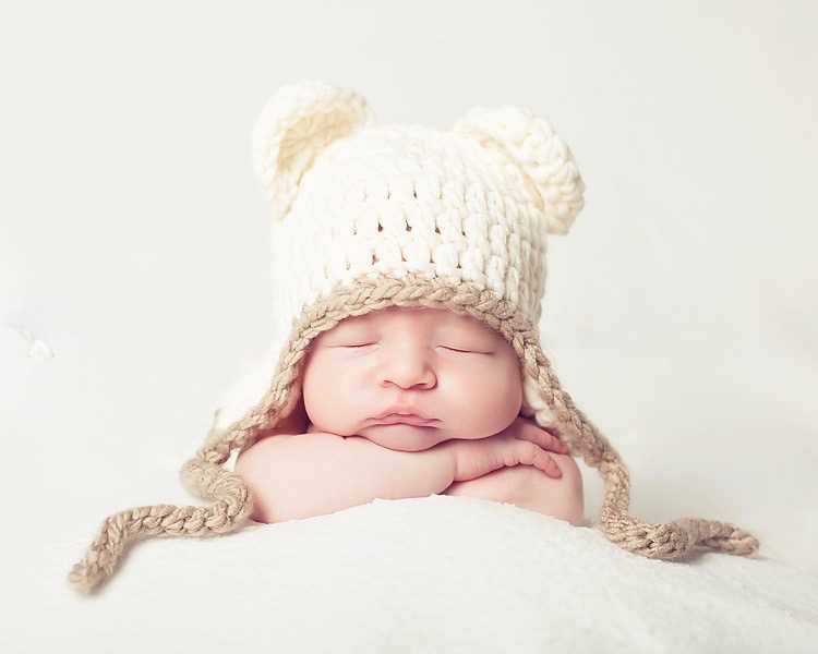 Newborn bear hat knitting pattern