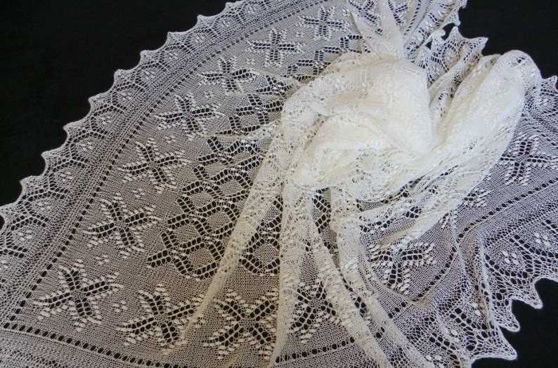 Hand knit wedding dress pattern