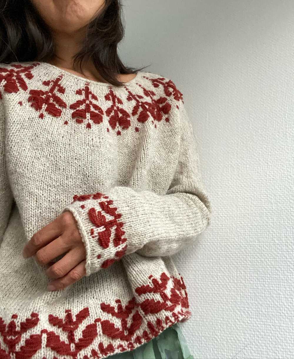 Flower sweater knitting pattern