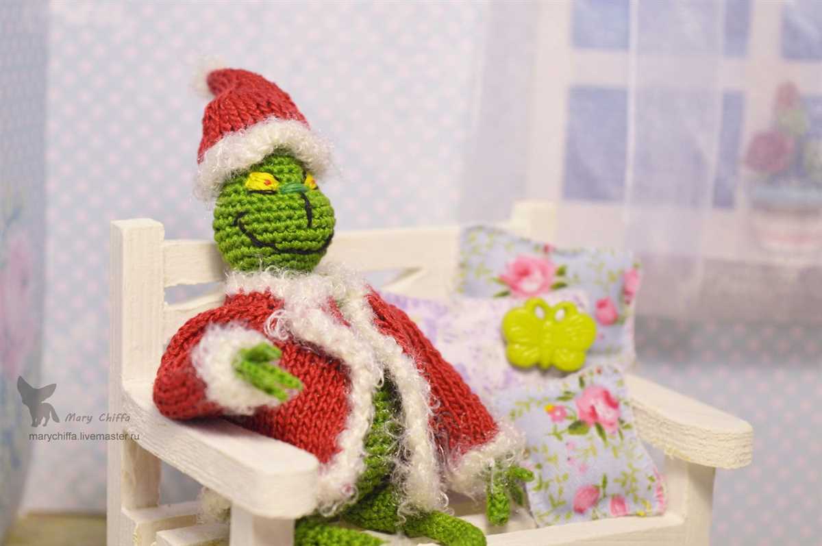 Grinch hat knitting pattern
