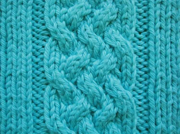Cable knit pocket scarf pattern