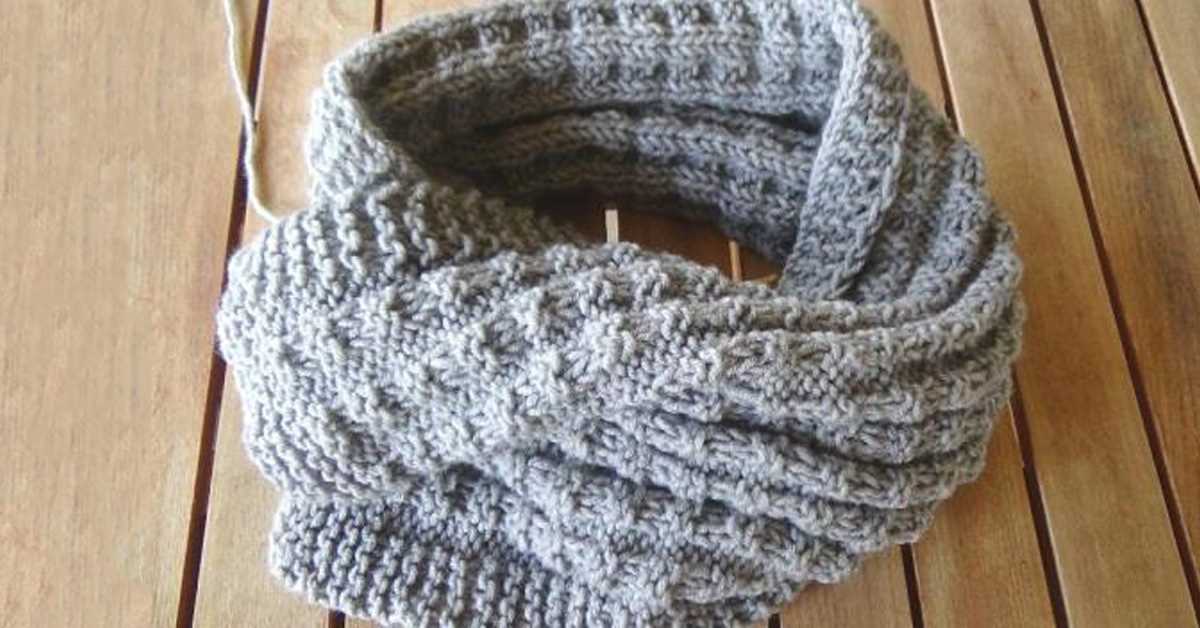 Easy knit men's scarf pattern
