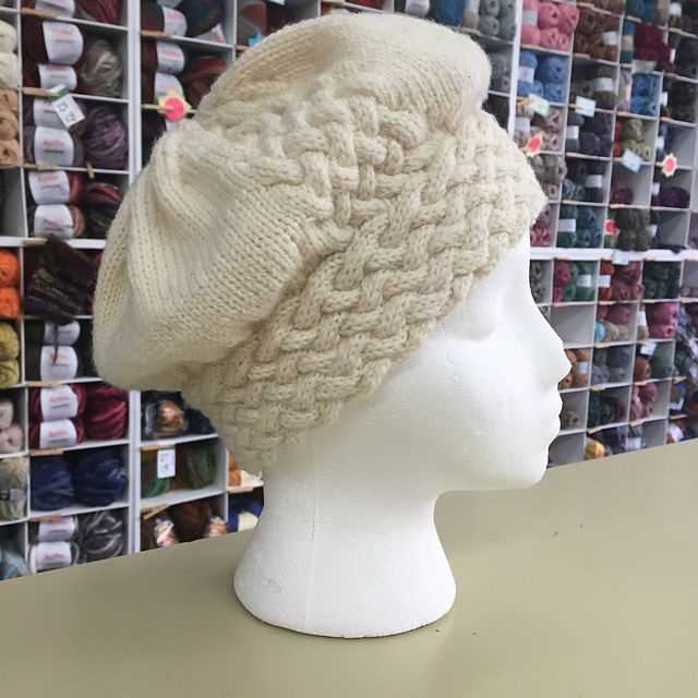 Diamond hat knitting pattern