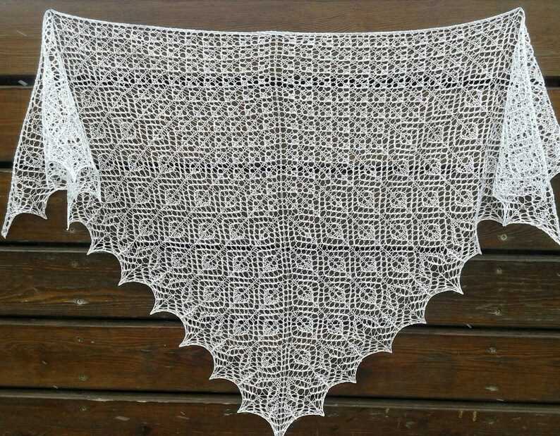 Easy knit lace shawl pattern free