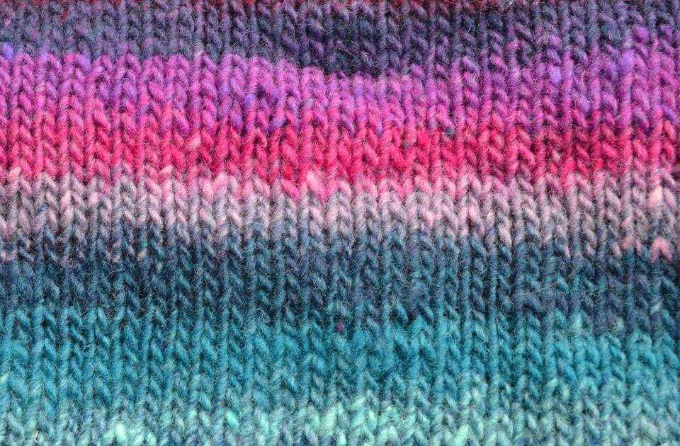 Self-striping yarn knitting patterns
