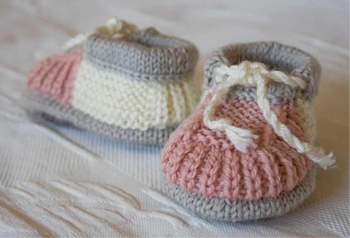 Free knitted baby booties pattern