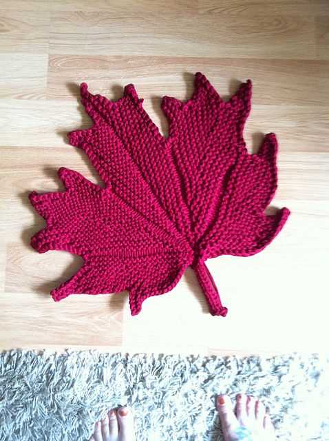 Knitted maple leaf pattern