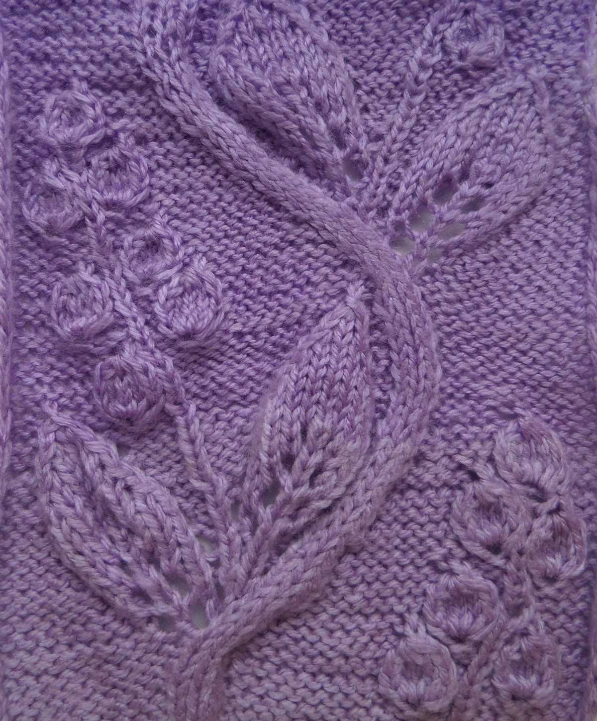 Knitted leaf pattern