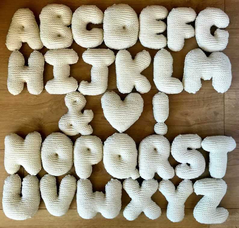 Knitted letter patterns