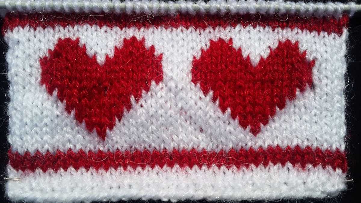 Knit small heart pattern