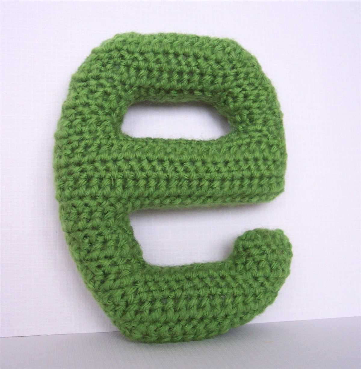 Knitted letter patterns